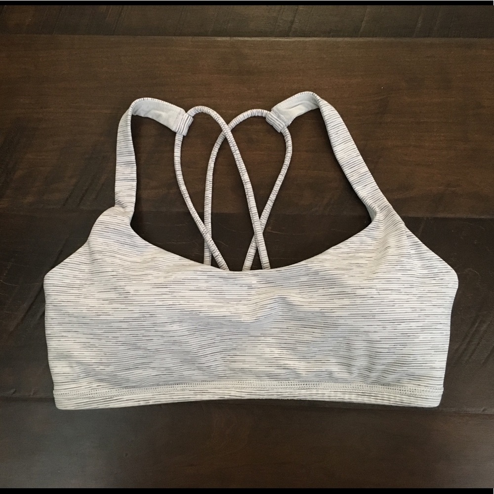 Lululemon free to be bra size6